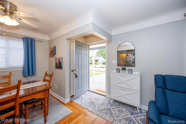 29454 Barton Street, Garden City, MI 48135