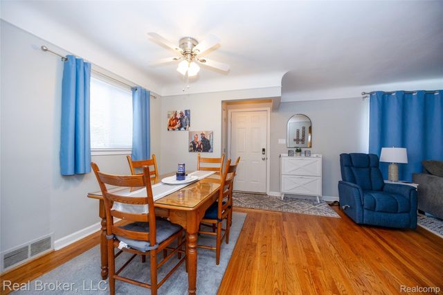 29454 Barton Street, Garden City, MI 48135