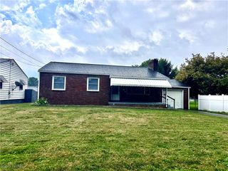 301 Park Drive, Campbell, OH 44405