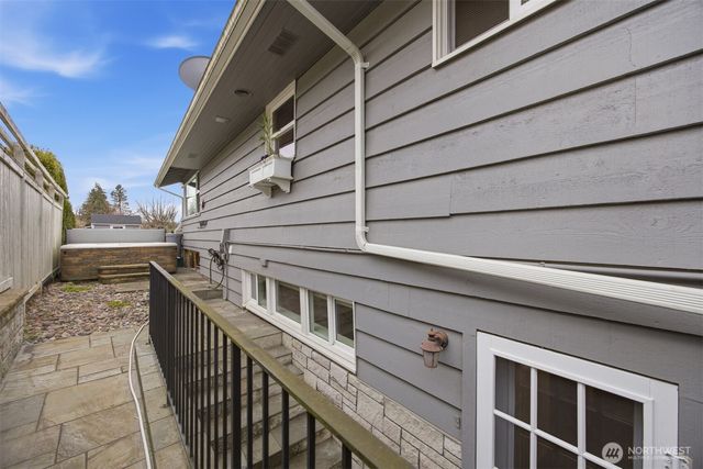 2950 Plymouth Drive, Bellingham, WA 98225