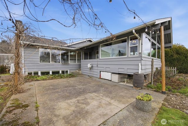 2950 Plymouth Drive, Bellingham, WA 98225