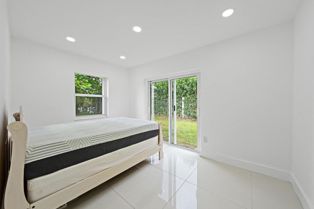 4030 E Gem Lake Drive, West Palm Beach, FL 33406