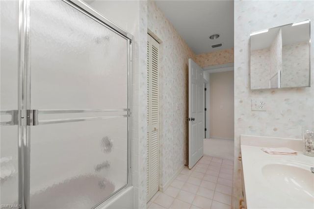 8026 Glen Abbey CIR, Fort Myers, FL 33912