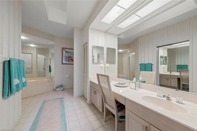 8026 Glen Abbey CIR, Fort Myers, FL 33912