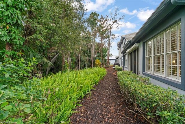8026 Glen Abbey CIR, Fort Myers, FL 33912