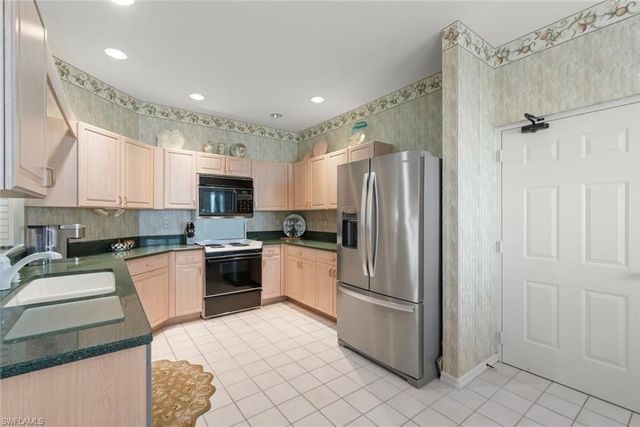 8026 Glen Abbey CIR, Fort Myers, FL 33912