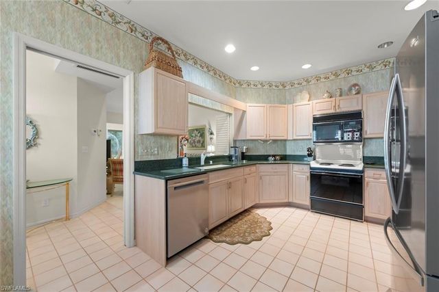 8026 Glen Abbey CIR, Fort Myers, FL 33912