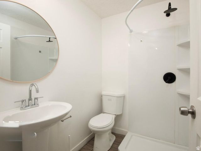7593 S BEAR GULCH RD, West Jordan, UT 84081