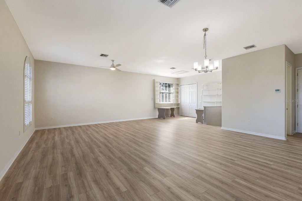 Image 38 of property listing at 12838 DAISY PLACE, Bradenton, FL 34212