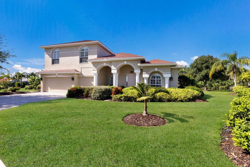Image 5 of property listing at 12838 DAISY PLACE, Bradenton, FL 34212