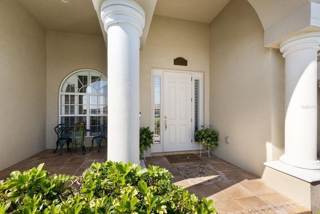 Image 6 of property listing at 12838 DAISY PLACE, Bradenton, FL 34212