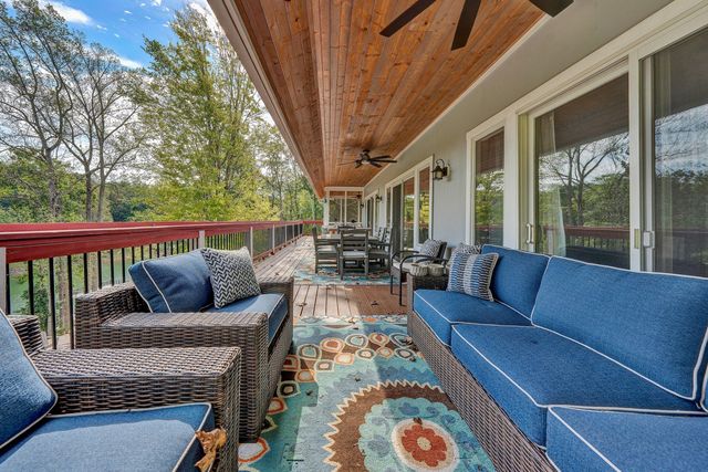 1040 Jefferson Dock RD, Penhook, VA 24137
