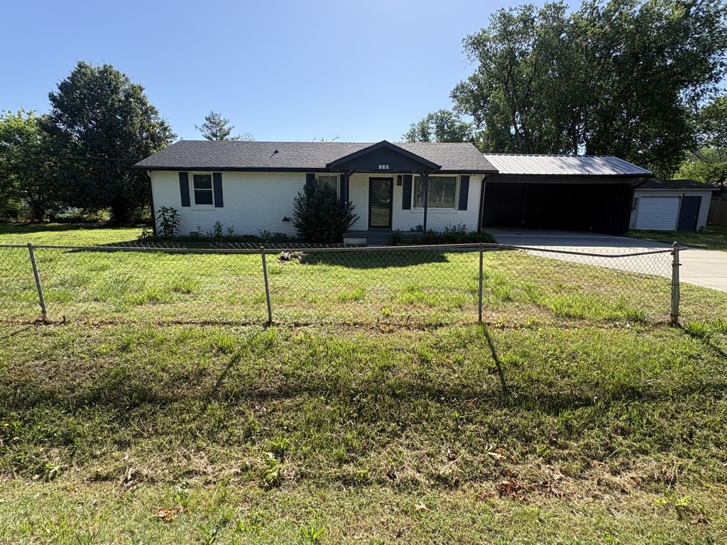 118 Markum Dr, La Vergne, TN 37086