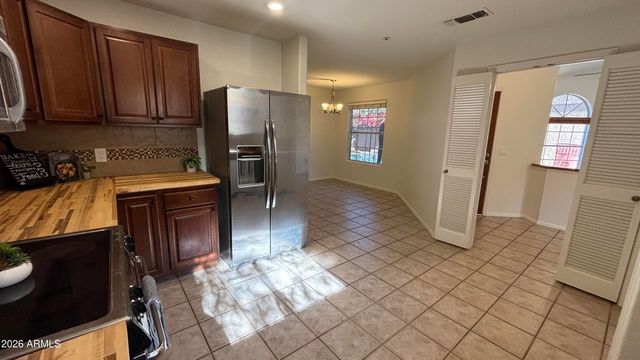 11213 E MERCER Lane, Scottsdale, AZ 85259