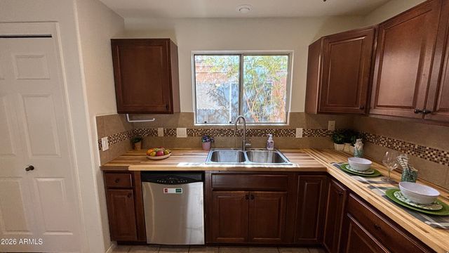 11213 E MERCER Lane, Scottsdale, AZ 85259