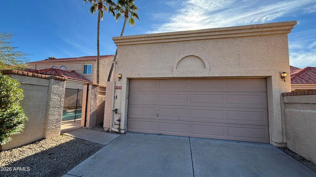 11213 E MERCER Lane, Scottsdale, AZ 85259