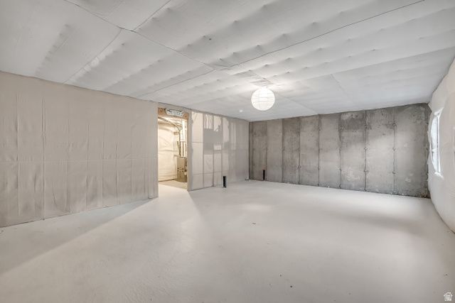 1058 S LILAC WAY, Mapleton, UT 84664