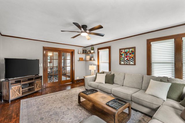 609 Oneida Street, Beaver Dam, WI 53916