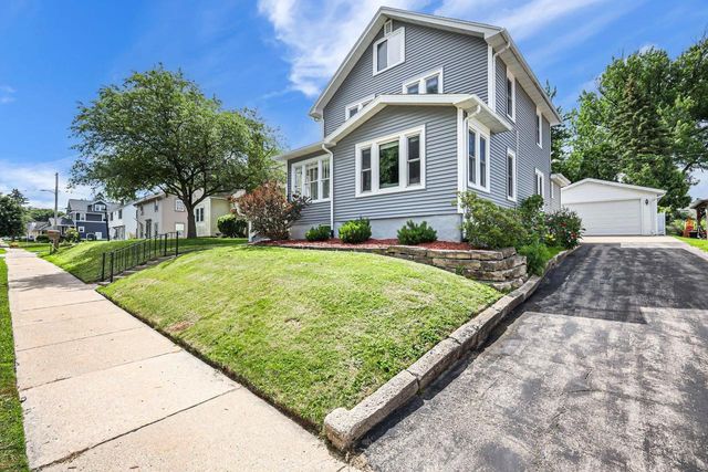 609 Oneida Street, Beaver Dam, WI 53916