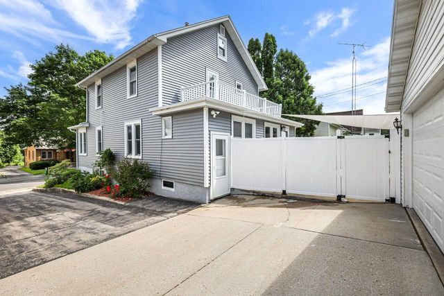 609 Oneida Street, Beaver Dam, WI 53916