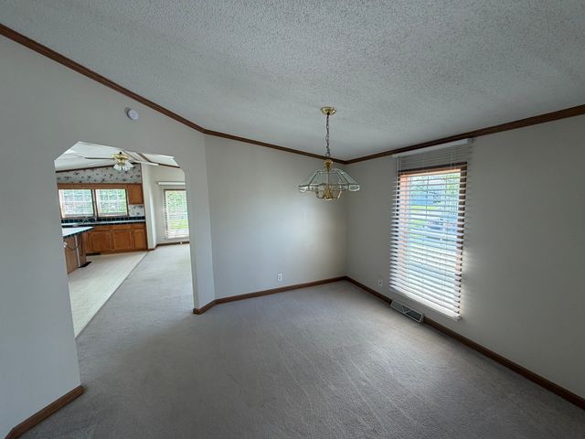 16 Oriole Lane, Beecher, IL 60401