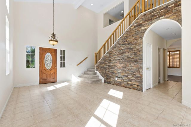 3133 Amberwood Ln, Escondido, CA 92027