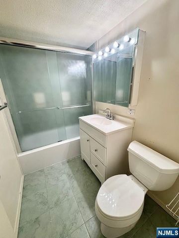 9060 Palisade Avenue 811, North Bergen, NJ 07047