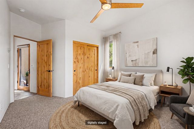 8 W Via Plaza Nueva, Santa Fe, NM 87507