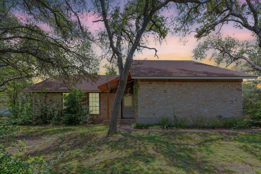9005 Dorella LN, Austin, TX 78736