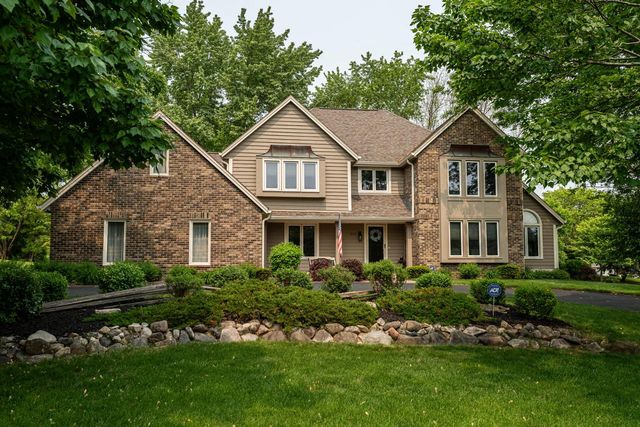 4720 Three Meadows DRIVE, Brookfield, WI 53005