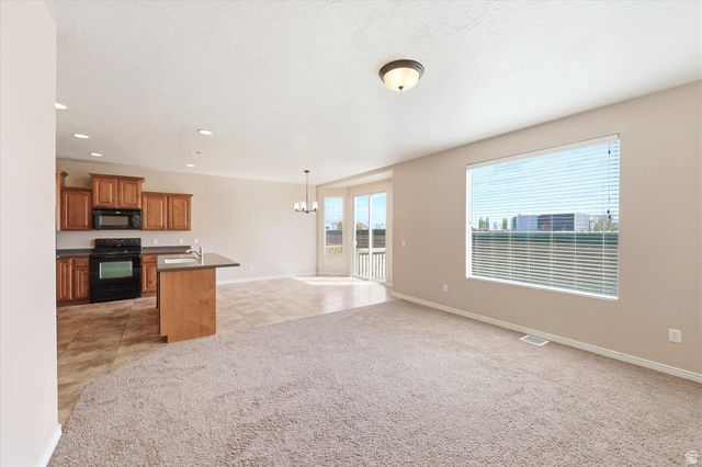 67 W CONDOR RD, Saratoga Springs, UT 84045
