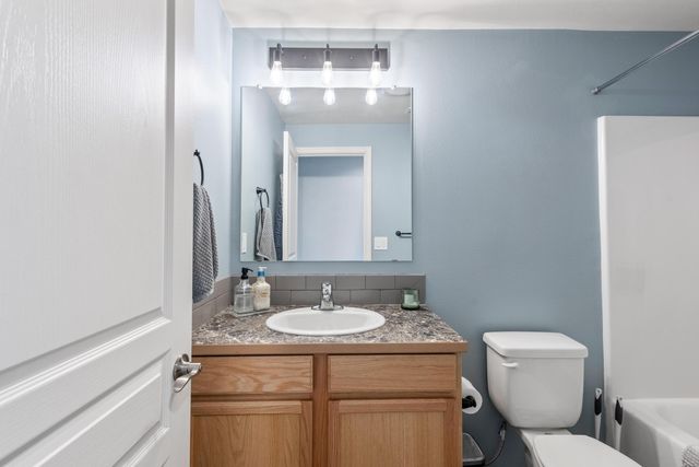 3174 SW Cascade Avenue, Redmond, OR 97756