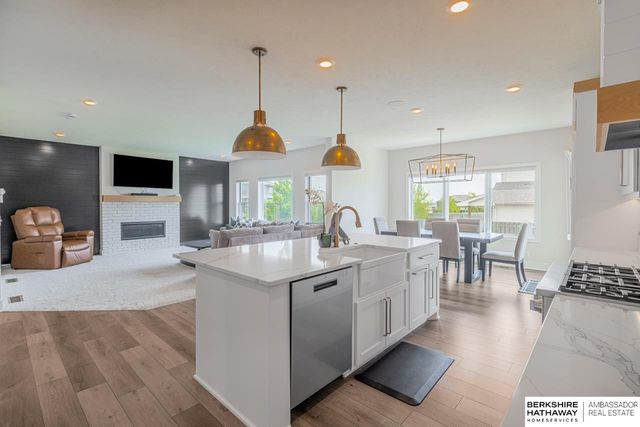 4803 N 189th Street, Elkhorn, NE 68022