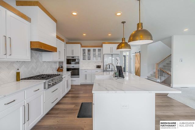 4803 N 189th Street, Elkhorn, NE 68022