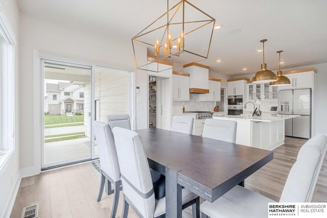 4803 N 189th Street, Elkhorn, NE 68022