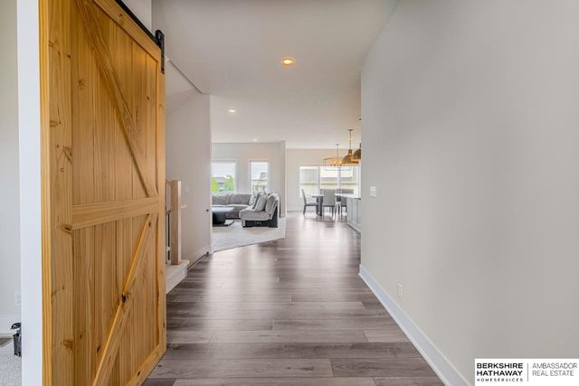 4803 N 189th Street, Elkhorn, NE 68022