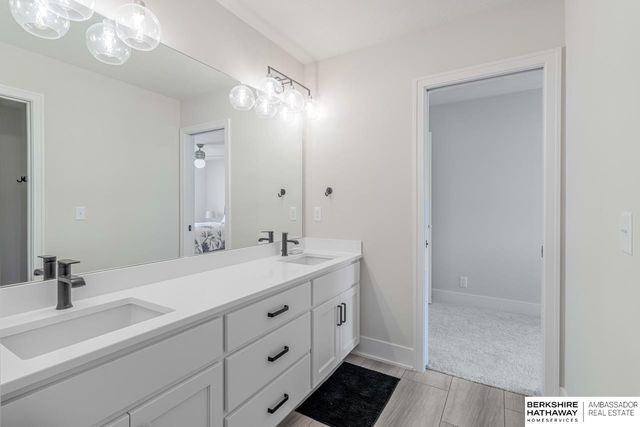 4803 N 189th Street, Elkhorn, NE 68022