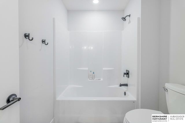 4803 N 189th Street, Elkhorn, NE 68022