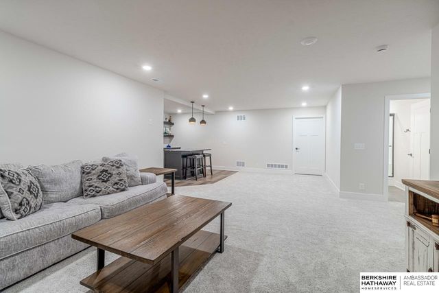4803 N 189th Street, Elkhorn, NE 68022