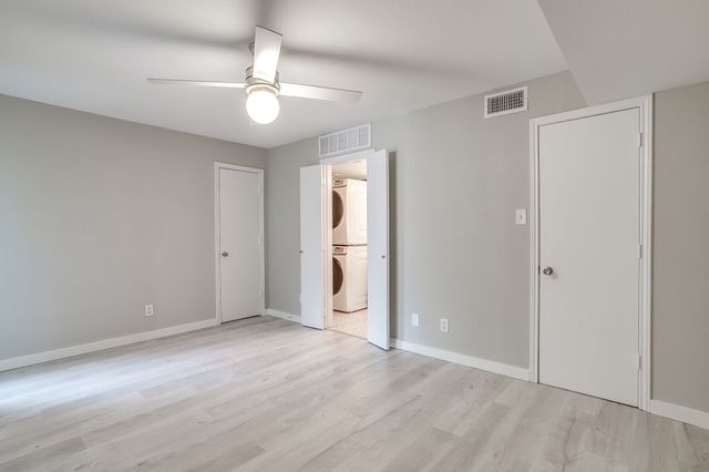 3101 Sondra Drive 207, Fort Worth, TX 76107