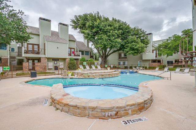 3101 Sondra Drive 207, Fort Worth, TX 76107