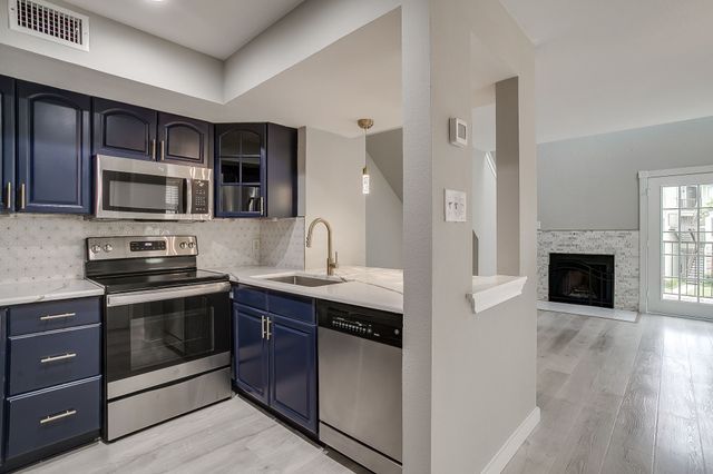 3101 Sondra Drive 207, Fort Worth, TX 76107