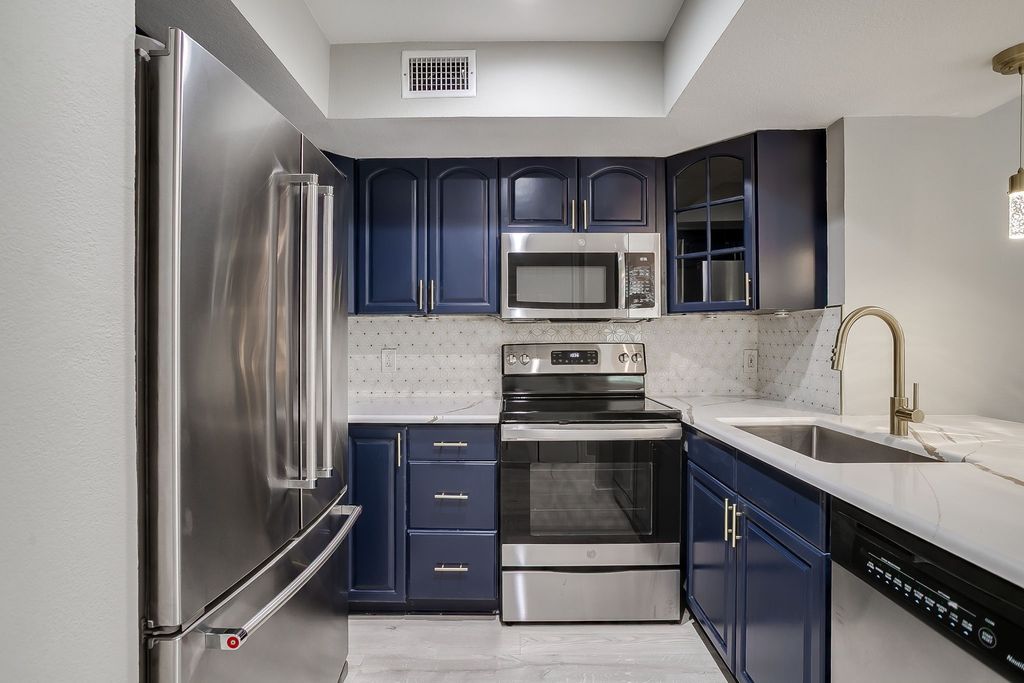 3101 Sondra Drive 207, Fort Worth, TX 76107