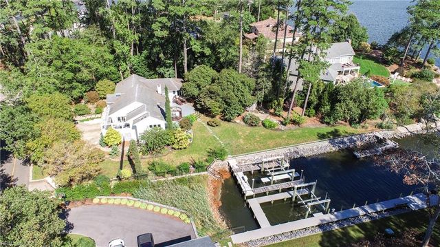 952 Oriole DR, Virginia Beach, VA 23451