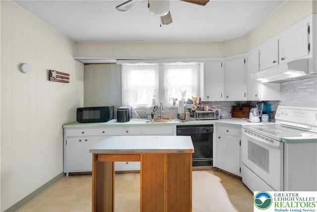 203 Columbia Avenue, Palmerton Boro, PA 18071