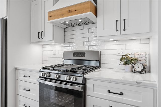 1000 Hampshire Circle, Marion, IA 52302