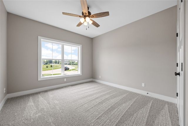 1000 Hampshire Circle, Marion, IA 52302