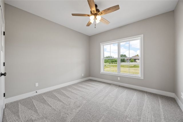 1000 Hampshire Circle, Marion, IA 52302