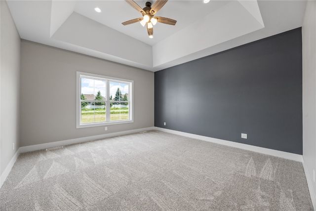 1000 Hampshire Circle, Marion, IA 52302