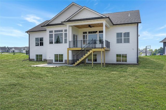 1000 Hampshire Circle, Marion, IA 52302